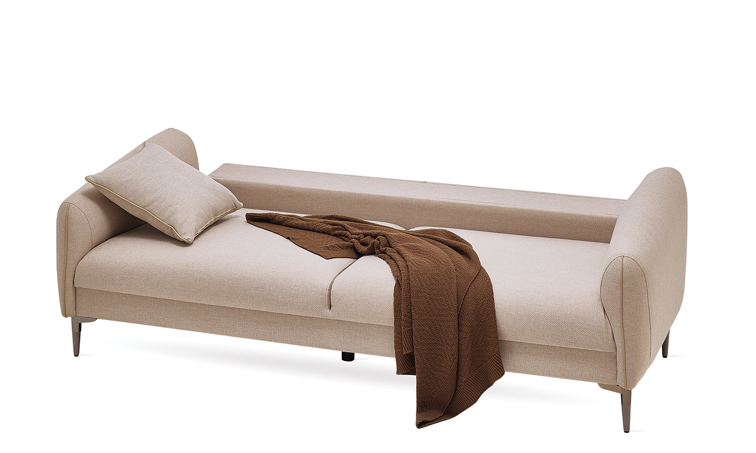 Canapé Rebeka beige déplié en lit, avec coussin et plaid marron, fond blanc
